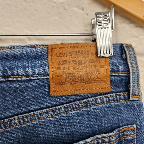 Levi's Women's Wedgie Straight High Rise Button Fly Cropped Denim Jeans Size 29 - Picture 7 of 14